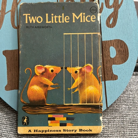 COPY - ⛱️2/$5⛱️Two Little Mice, hardcover, 1969 - Picture 2 of 9